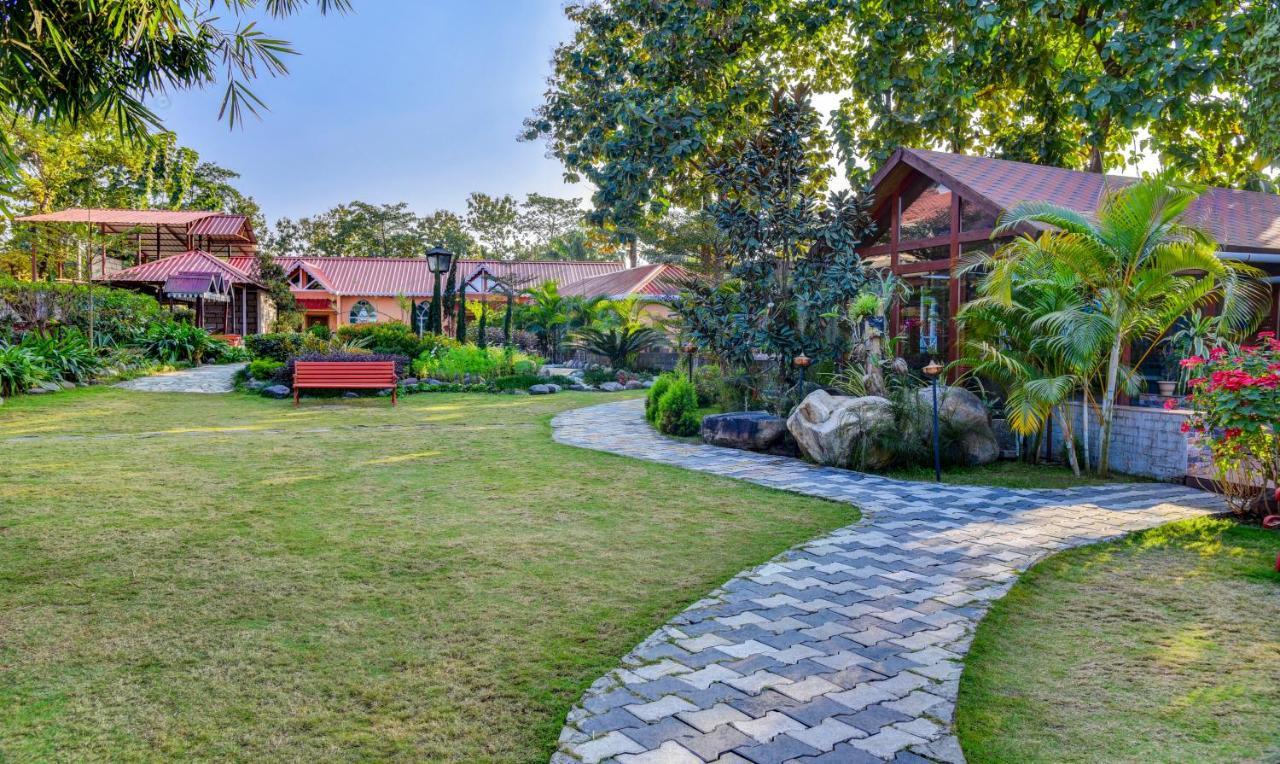 Treebo Premium Blue Mountain Country Club And Resort Siliguri Zewnętrze zdjęcie
